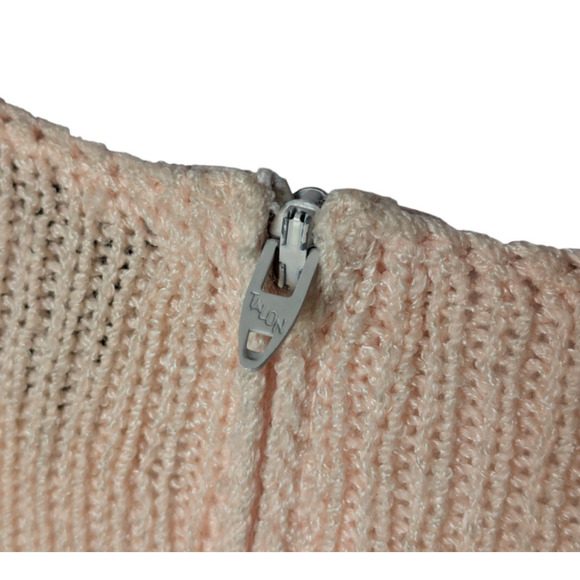 Vintage Don Sayres for Wellmore Pink Beaded Shoulder V Neck Knit Dress 80s - Picture 8 of 9